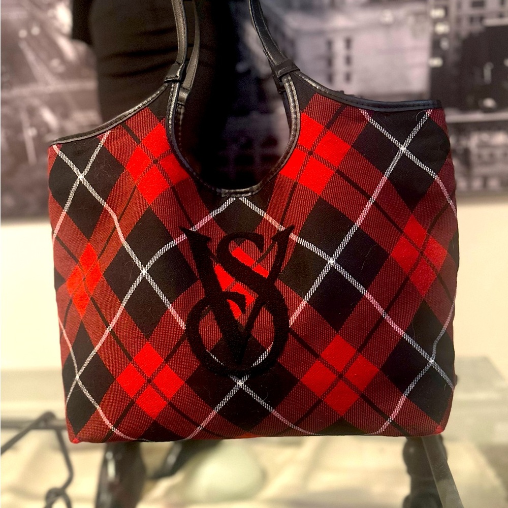 The Victoria’s Secret Winter Cheerleader Shopper Tote